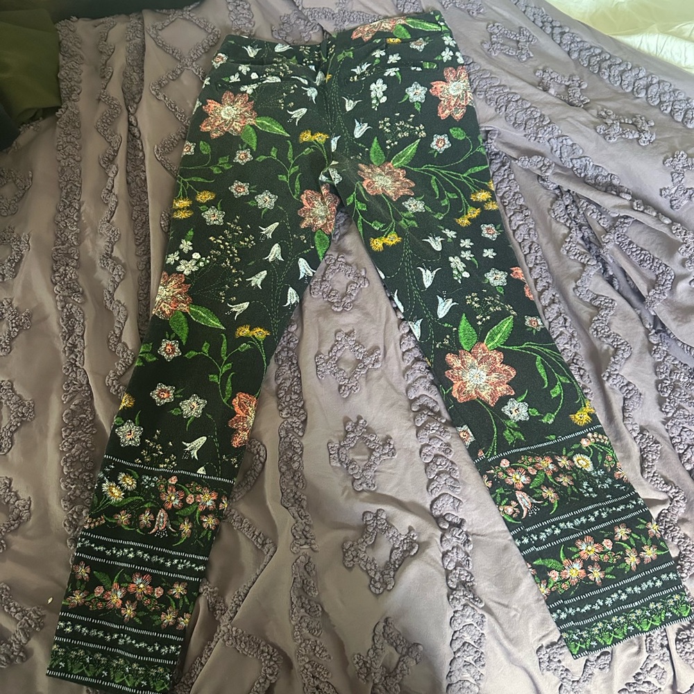 Floral Patterned Leggings - Picture 3 of 4